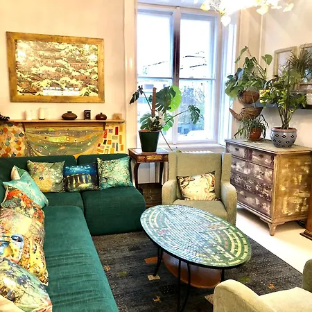 Boho Hipster Downton Apartment *